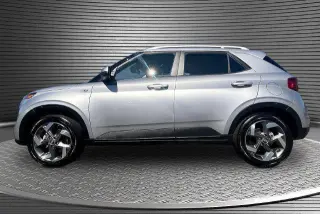 Hyundai VENUE 2025 SEL 4dr Crossover