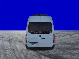 Mercedes-Benz Sprinter 2025 2500 3dr 170 in. WB High Roof Passenger Van (2.0L I4)