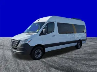 Mercedes-Benz Sprinter 2025 2500 3dr 170 in. WB High Roof Passenger Van (2.0L I4)