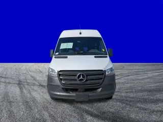 Mercedes-Benz Sprinter 2025 2500 3dr 170 in. WB High Roof Passenger Van (2.0L I4)