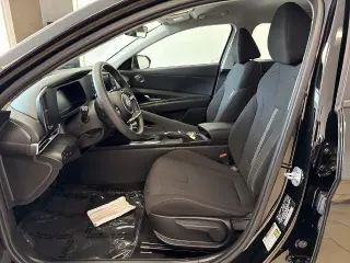 Hyundai ELANTRA 2025 SE 4dr Sedan