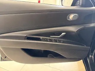 Hyundai ELANTRA 2025 SE 4dr Sedan