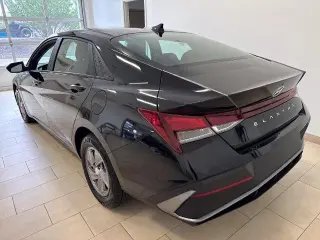 Hyundai ELANTRA 2025 SE 4dr Sedan