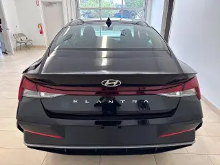 Hyundai ELANTRA 2025 SE 4dr Sedan