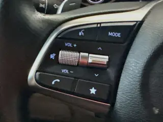 Genesis G70 2023 2.0T 4dr Sedán