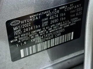 Genesis G70 2023 2.0T 4dr Sedán