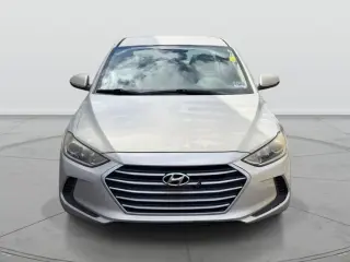 Hyundai ELANTRA 2017 SE Sedán 4 puertas 6M