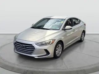 Hyundai ELANTRA 2017 SE Sedán 4 puertas 6M
