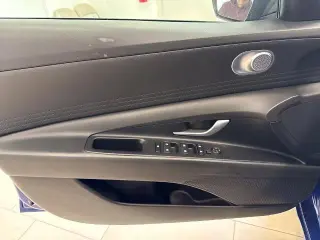 Hyundai ELANTRA Híbrido 2023 Azul 4dr Sedán