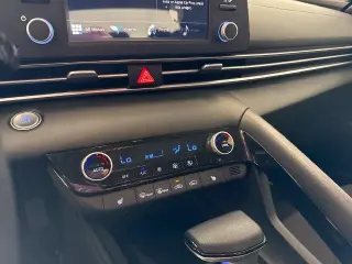 Hyundai ELANTRA Híbrido 2023 Azul 4dr Sedán