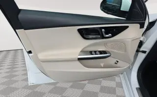 Mercedes-Benz Clase C 2025 C 300 Sedán 4 puertas