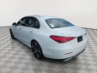 Mercedes-Benz Clase C 2025 C 300 Sedán 4 puertas