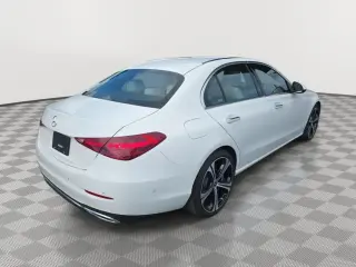 Mercedes-Benz Clase C 2025 C 300 Sedán 4 puertas