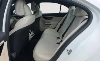 Mercedes-Benz Clase C 2025 C 300 Sedán 4 puertas