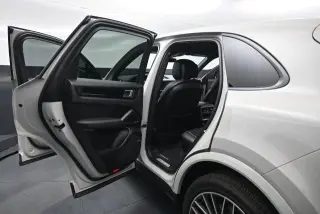 Porsche Cayenne 2021 AWD 4dr SUV