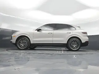 Porsche Cayenne 2021 AWD 4dr SUV