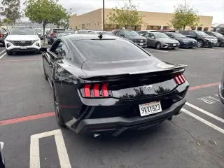 Ford Mustang 2024 EcoBoost 2d Fastback