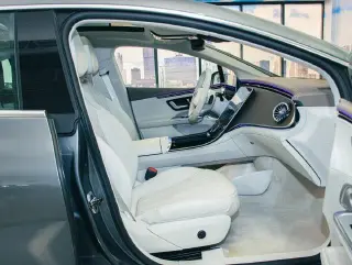 Mercedes-Benz EQE 2023 AWD EQE 500 4MATIC 4dr Sedán
