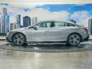 Mercedes-Benz EQE 2023 AWD EQE 500 4MATIC 4dr Sedán