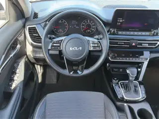 Kia Seltos 2023 S 4dr SUV