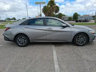 Hyundai ELANTRA 2024 SEL 4dr Sedan