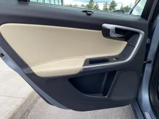 Volvo S60 2018 AWD T5 Inscripción 4dr Sedan