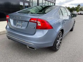 Volvo S60 2018 AWD T5 Inscripción 4dr Sedan
