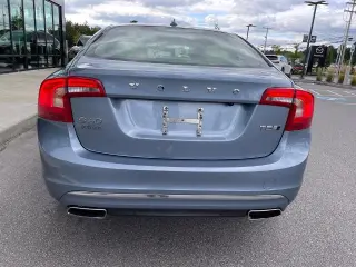 Volvo S60 2018 AWD T5 Inscripción 4dr Sedan