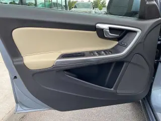 Volvo S60 2018 AWD T5 Inscripción 4dr Sedan
