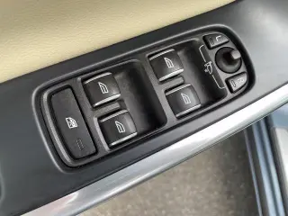 Volvo S60 2018 AWD T5 Inscripción 4dr Sedan