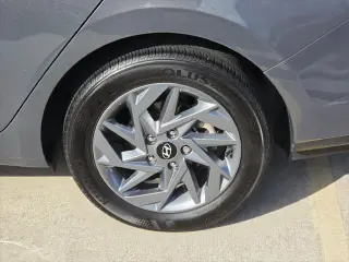 Hyundai Elantra 2024 SEL sedán 4 puertas