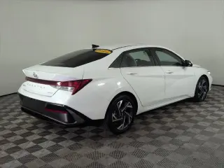 Hyundai ELANTRA 2024 Limited Sedán 4 puertas