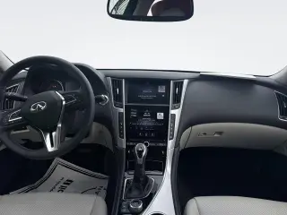 Infiniti Q50 2023 Luxe 4dr Sedán