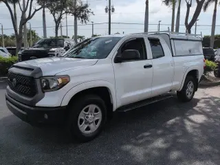 Toyota Tundra 2018 4x2 SR 4 puertas Double Cab Pick-up (4.6L V8)