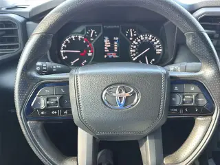 Toyota Tundra 2024 4x4 SR5 4dr Cab Pickup CrewMax