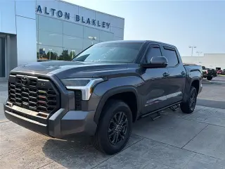 Toyota Tundra 2024 4x4 SR5 4dr Cab Pickup CrewMax