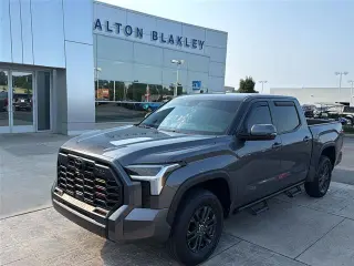 Toyota Tundra 2024 4x4 SR5 4dr Cab Pickup CrewMax