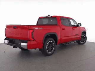 Toyota Tundra 2022 4x4 SR5 4dr CrewMax Cab Pickup SB