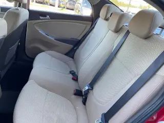 Hóyundai ACCENT 2013 GLS 4dr Sedan