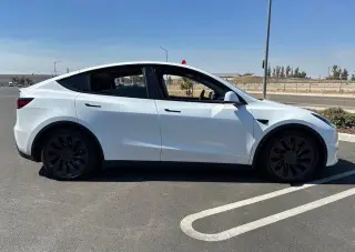 Modelo Y Tesla 2025 AWD Desempeño 4dr Crossover