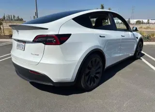 Modelo Y Tesla 2025 AWD Desempeño 4dr Crossover