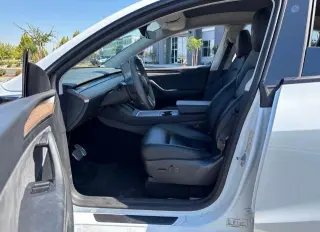 Modelo Y Tesla 2025 AWD Desempeño 4dr Crossover
