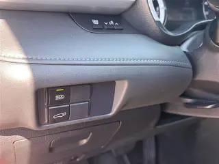 Toyota Highlander 2021 con tracción en las cuatro ruedas XLE de cuatro puertas SUV