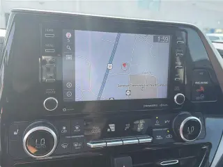 Toyota Highlander 2021 con tracción en las cuatro ruedas XLE de cuatro puertas SUV