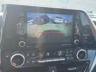 Toyota Highlander 2021 con tracción en las cuatro ruedas XLE de cuatro puertas SUV