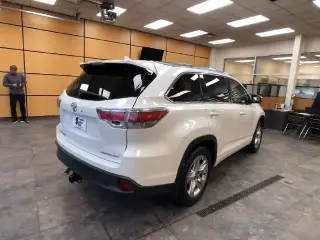 Toyota Highlander 2016 AWD Limited Platinum 4dr SUV
