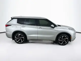 Mitsubishi Outlander 2022 SEL 4dr SUV