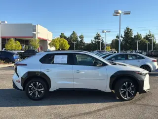 Toyota bZ4X 2024 XLE 4dr Crossover