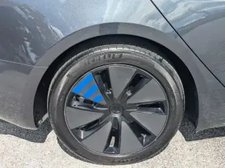 Tesla Model 3 2026 Premium 4dr Fastback
