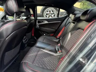 Genesis G70 2023 3.3T Estándar 4dr Sedán